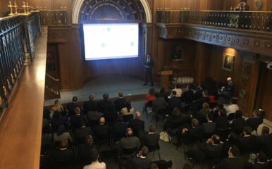 Expert System Ltd. VP Nicky Singh presenting an AI lecture at Lloyd’s Old Library